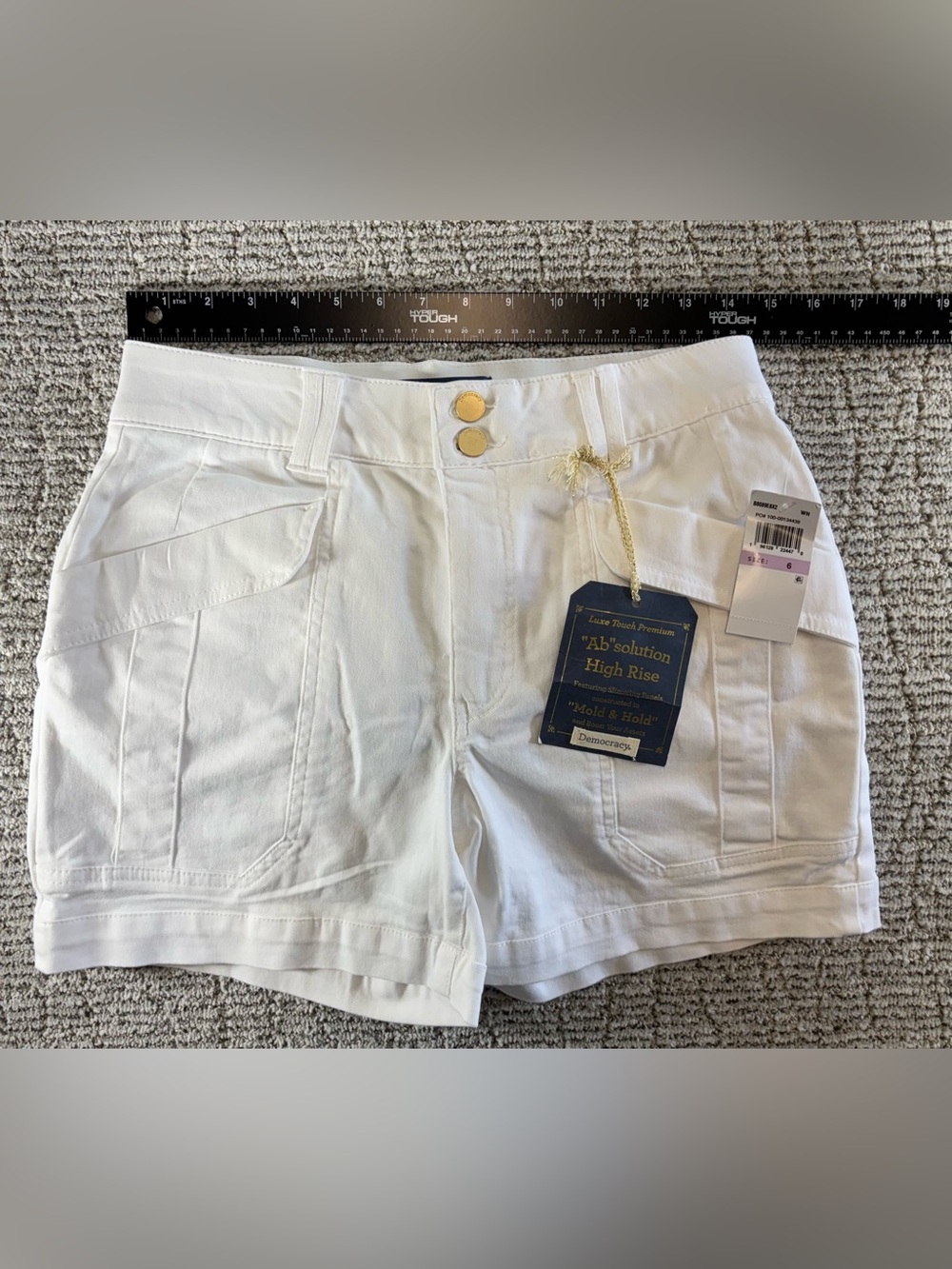 NWT Democracy Ab-solution Women’s Size 6 White High Rise Utility Shorts - Picture 10 of 12